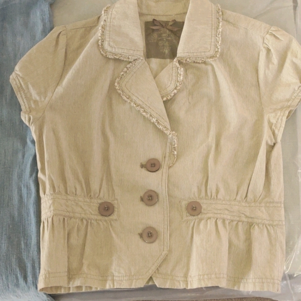 WearItDeclareIt Button Up Blazer